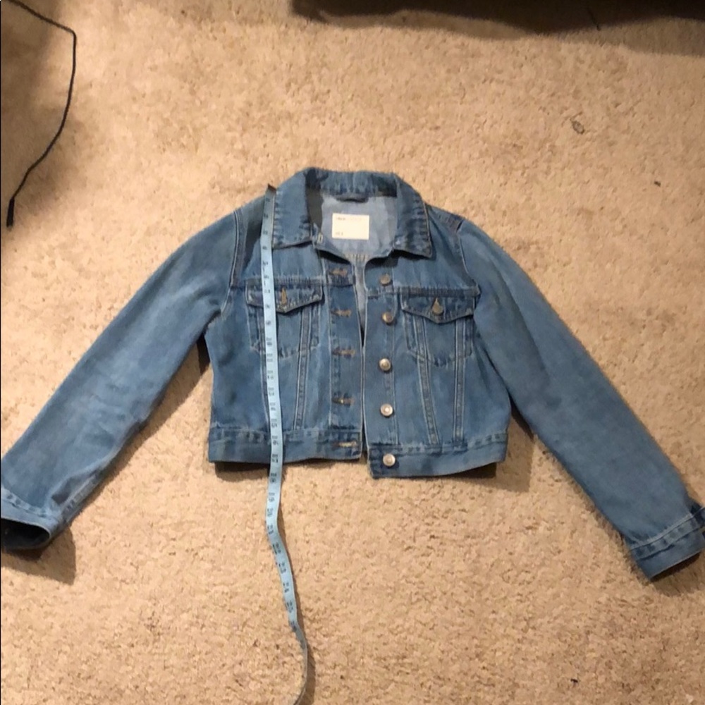 ASOS design petite denim shrunken jacket - Picture 5 of 8